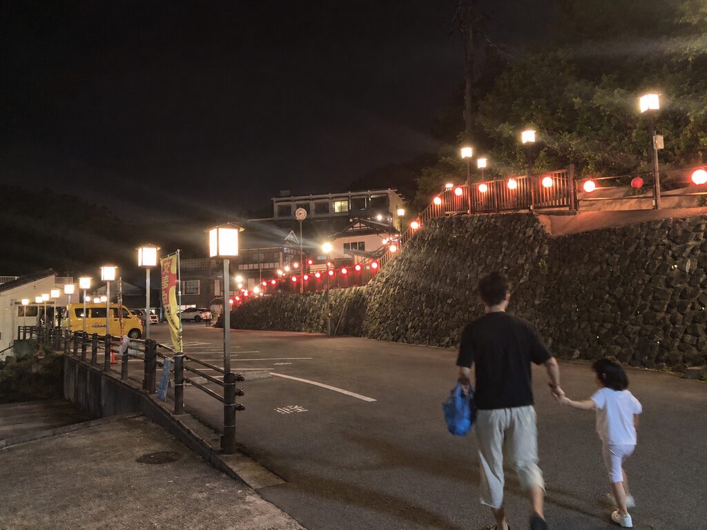 有福温泉の温泉街